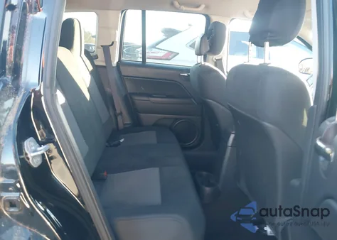 2013 Jeep Compass Sport z USA, uszkodzony, nr VIN 1C4NJCBA2DD246492